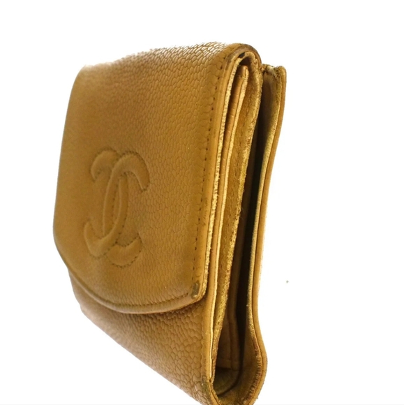 CHANEL COMPACT WALLET - Picture 2 of 15